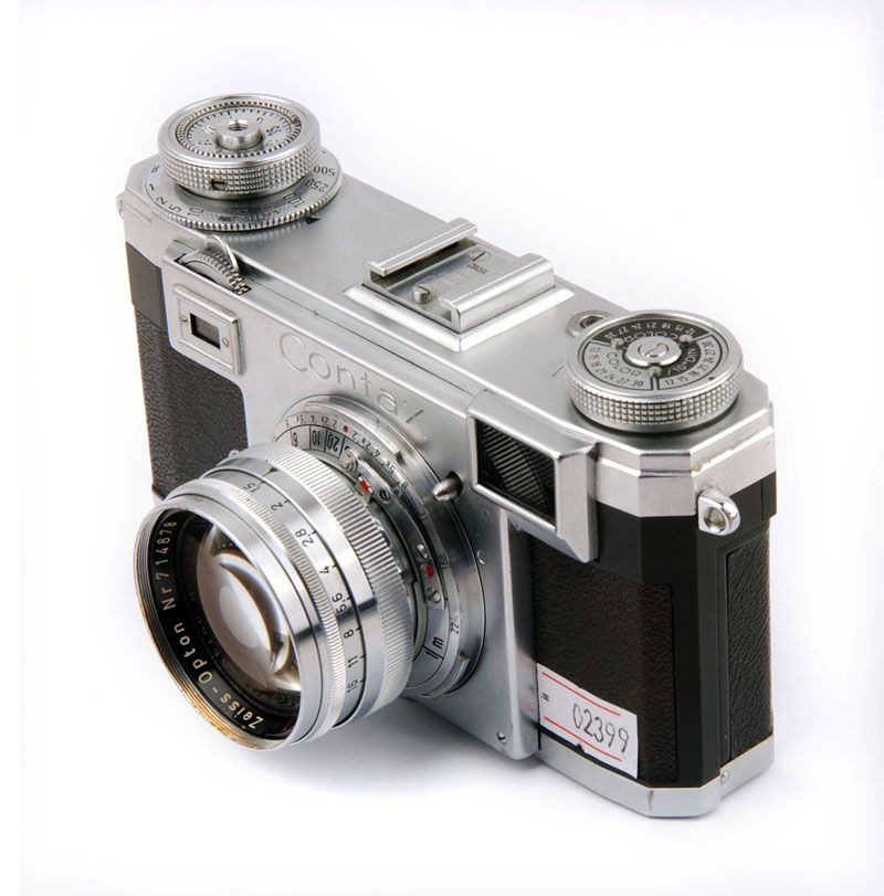   * Zeiss Ikon Contax II Rangefinder + Sonnar 50mm f/1.5 red T 50/F1.5