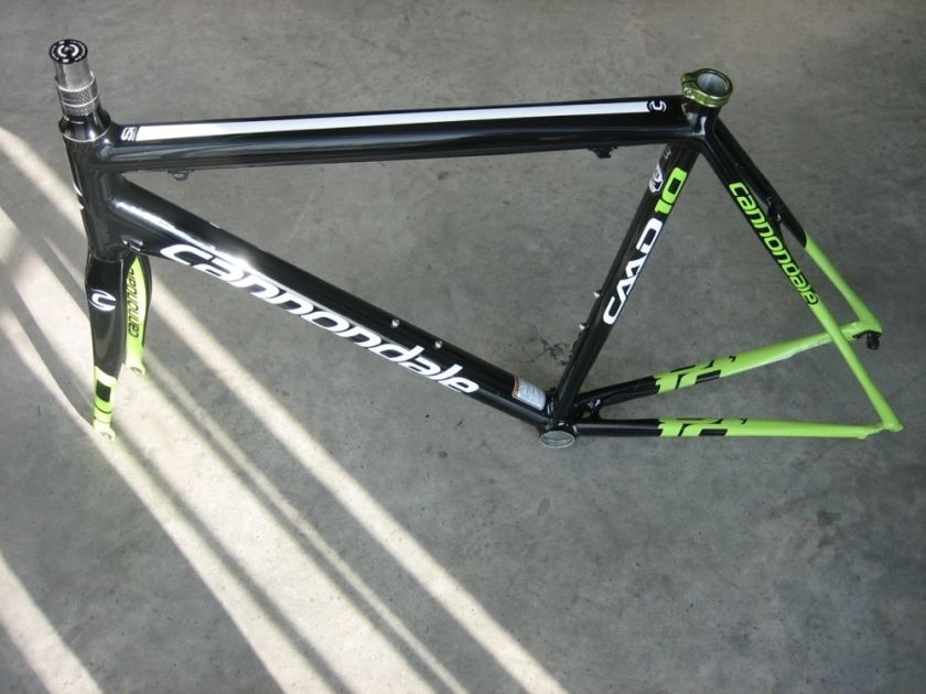 Included in the auction is the carbon fork, headset, seatpost clamp 