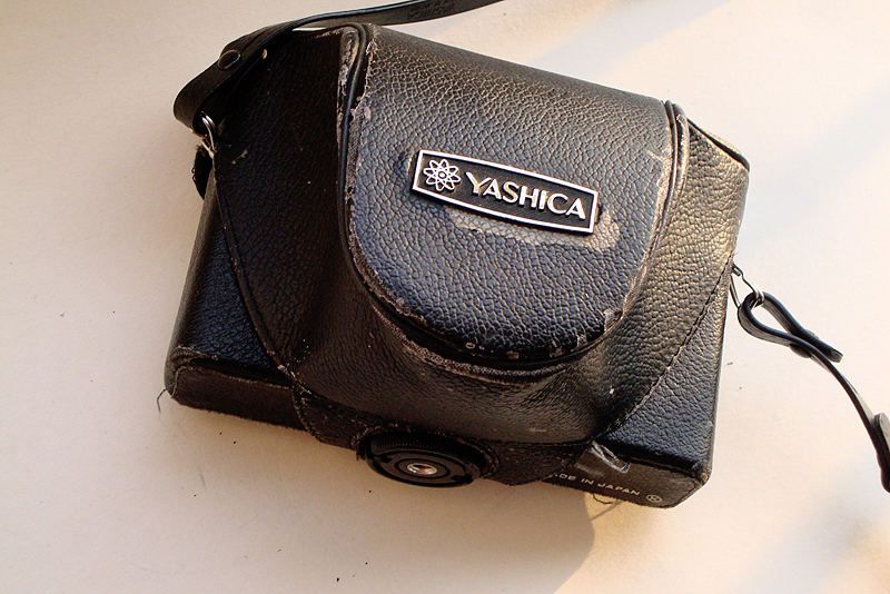 YASHICA ELECTRO 35 GS RANGEFINDER FILM CAMERA 45MM F/1.7 PRIME LENS 