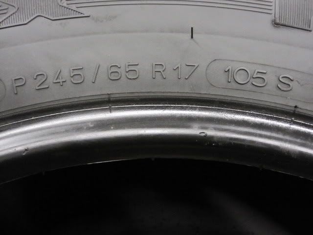 TWO MICHELIN LTX M/S 245/65/17 TIRES (WW1120) 5 6/32  