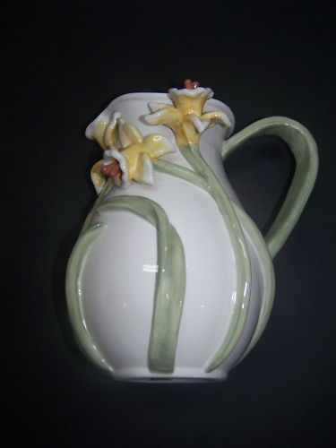 Dept 56 DAFFODIL SPRINGTIME PITCHER NIB  