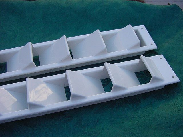 SCARAB WELLCRAFT BOAT WHITE VENT LOUVER 17 1/4 NEW   