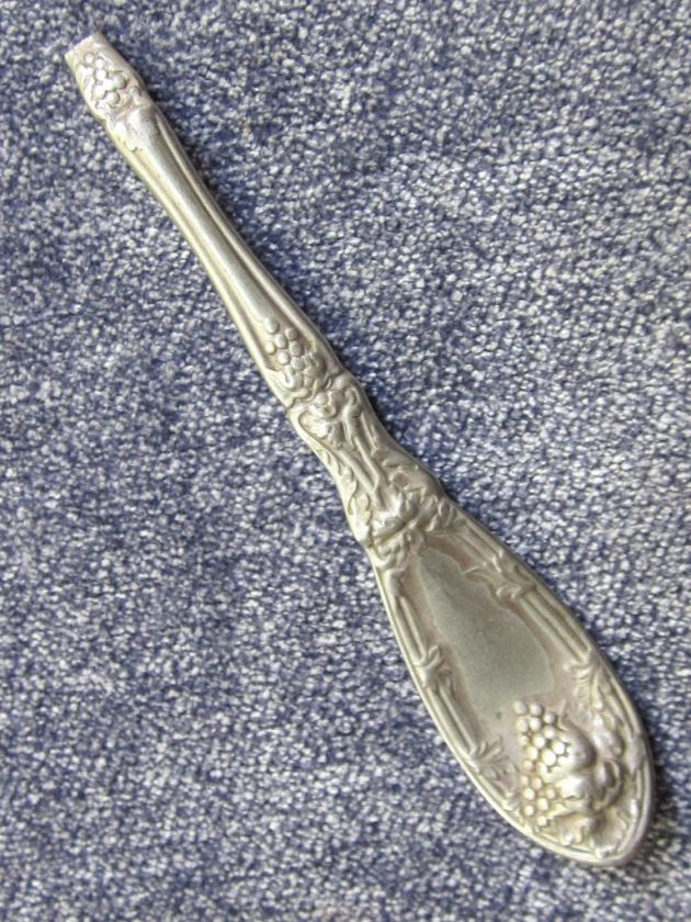 Oneida Silverplate La Vigne 1908 End Jewlery  