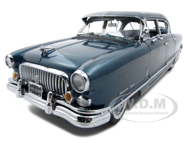 1952 NASH AMBASSADOR AIRFLYTE WITH KIT BLUE 1/18  