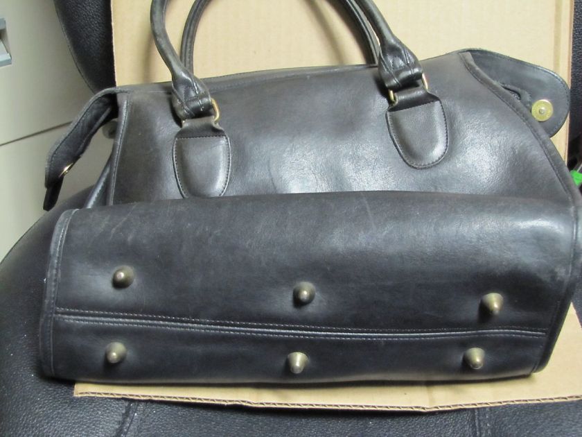 AUTHENTIC COUCH HAND BAG / PURSE  BLACK   NO. 075 4008  