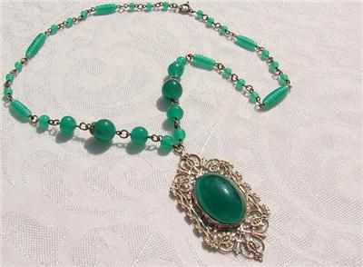 FABULOUS 1930s ART DECO Czech Signed CHRYSOPRASE GLASS NECKLACE 