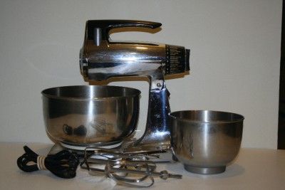 Vintage Chrome Sunbeam 12 speed Mixmaster  