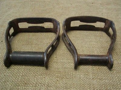 Vintage Cast Iron Stirrups Antique Old Horse Bits Metal  