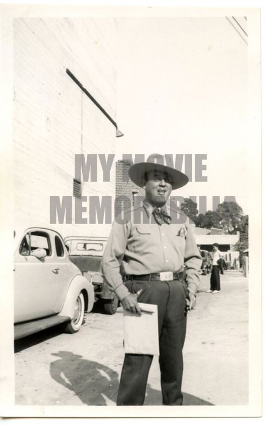 LEO CARRILLO VINTAGE 1940s NEVER SEEN CANDID PHOTOGRAPH  