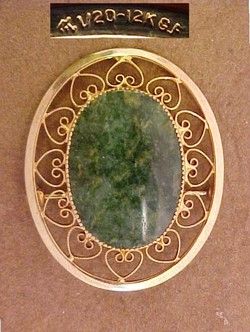 12K GOLD FILLED . GREEN . STONE . FILIGREE . PIN  