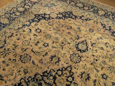 10x13 Handmade Antique Persian Kashan Rug *The Rug is Much Nicer Then 