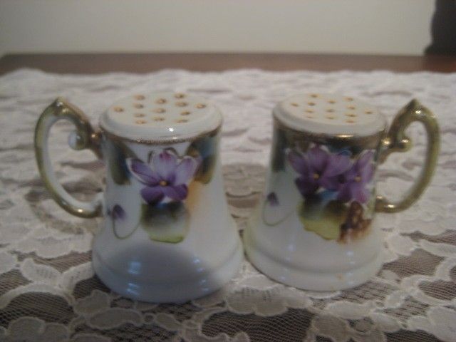 ANTIQUE NIPPON? PURPLE VIOLET MOTIF HAND PAINTED SALT & PEPPER SHAKERS 