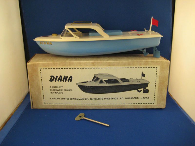 Sutcliffe Diana speedboat, clockwork, about Mint in box  