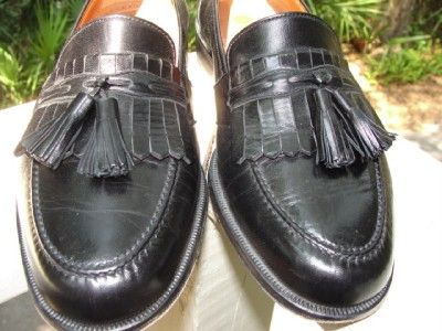 CLASSIC MAGNANNI TASSLE BLACK LOAFER SIZE 9 M  