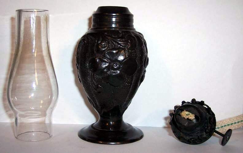 Black Iron ~POPPY~ Miniature Oil/Kerosene Lamp w/Chimny  